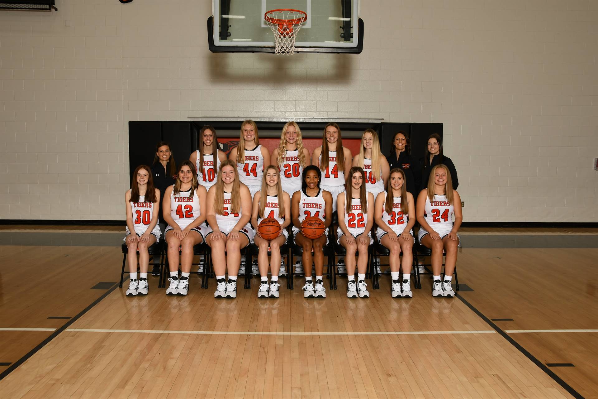 Varsity Girls Basketball Team Picture