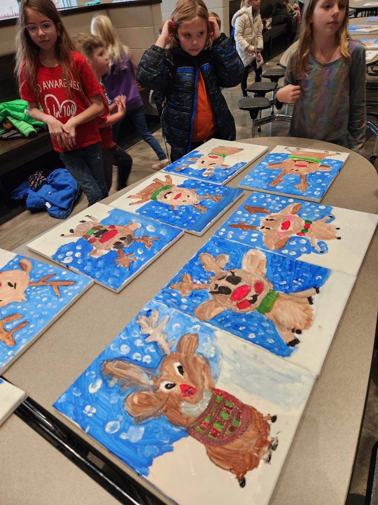 Cookies and Canvas - Kids Looking at final pictures