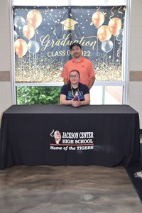 Mackenzie Klopfenstein with father