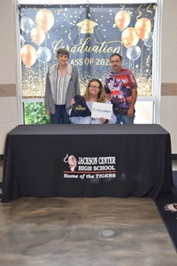 Marissa Zwiebel with parents