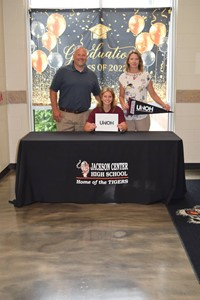 Elena Platfoot with parents