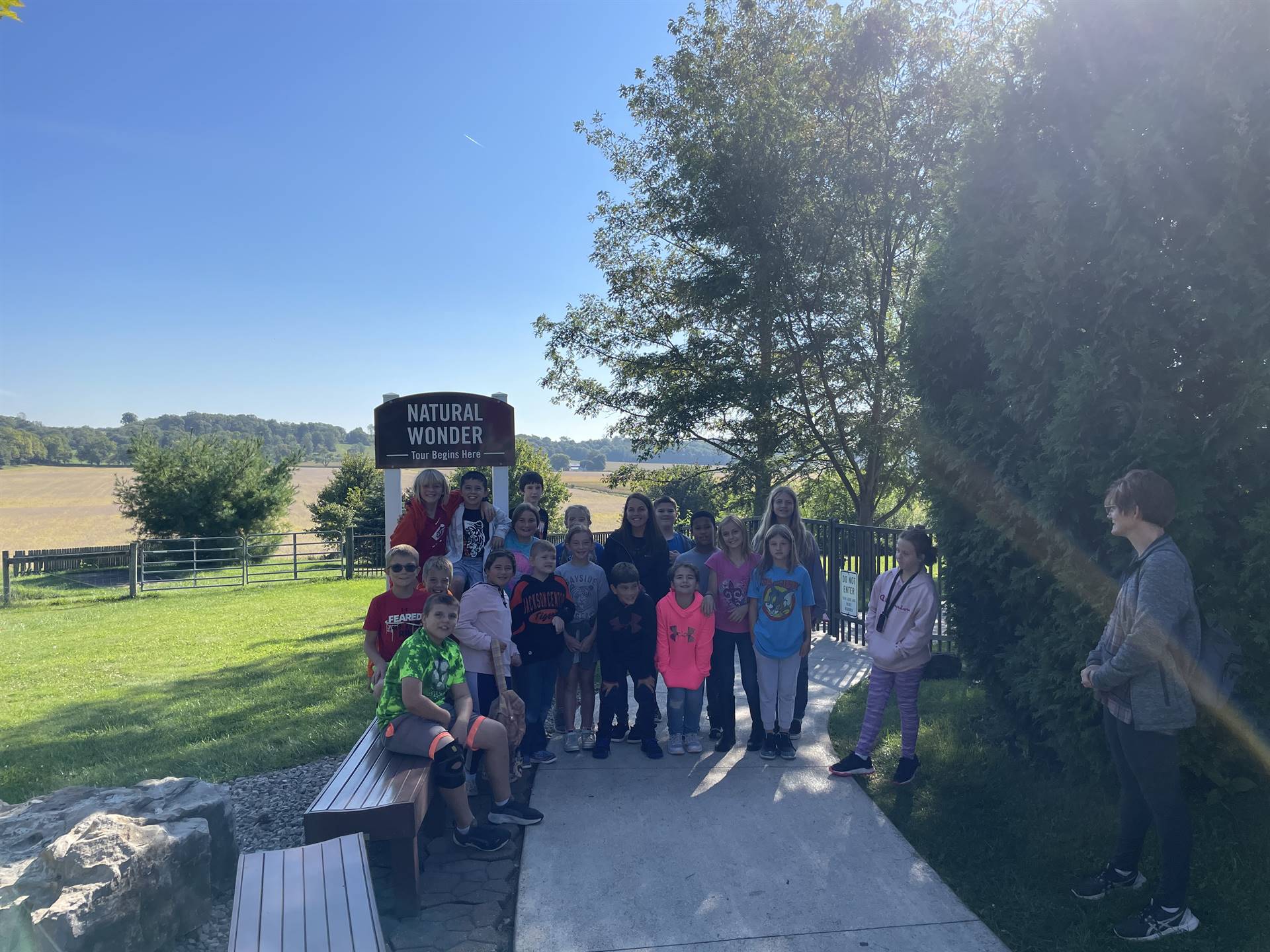 Ohio Caverns Group Picture at entrance