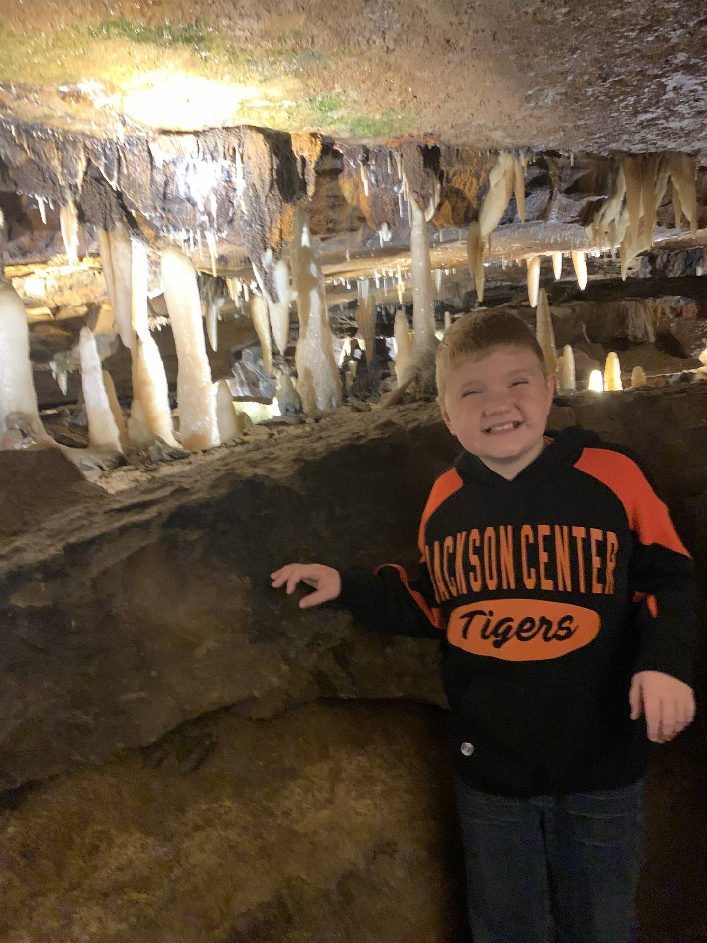Ohio Caverns field trip, fossils and student