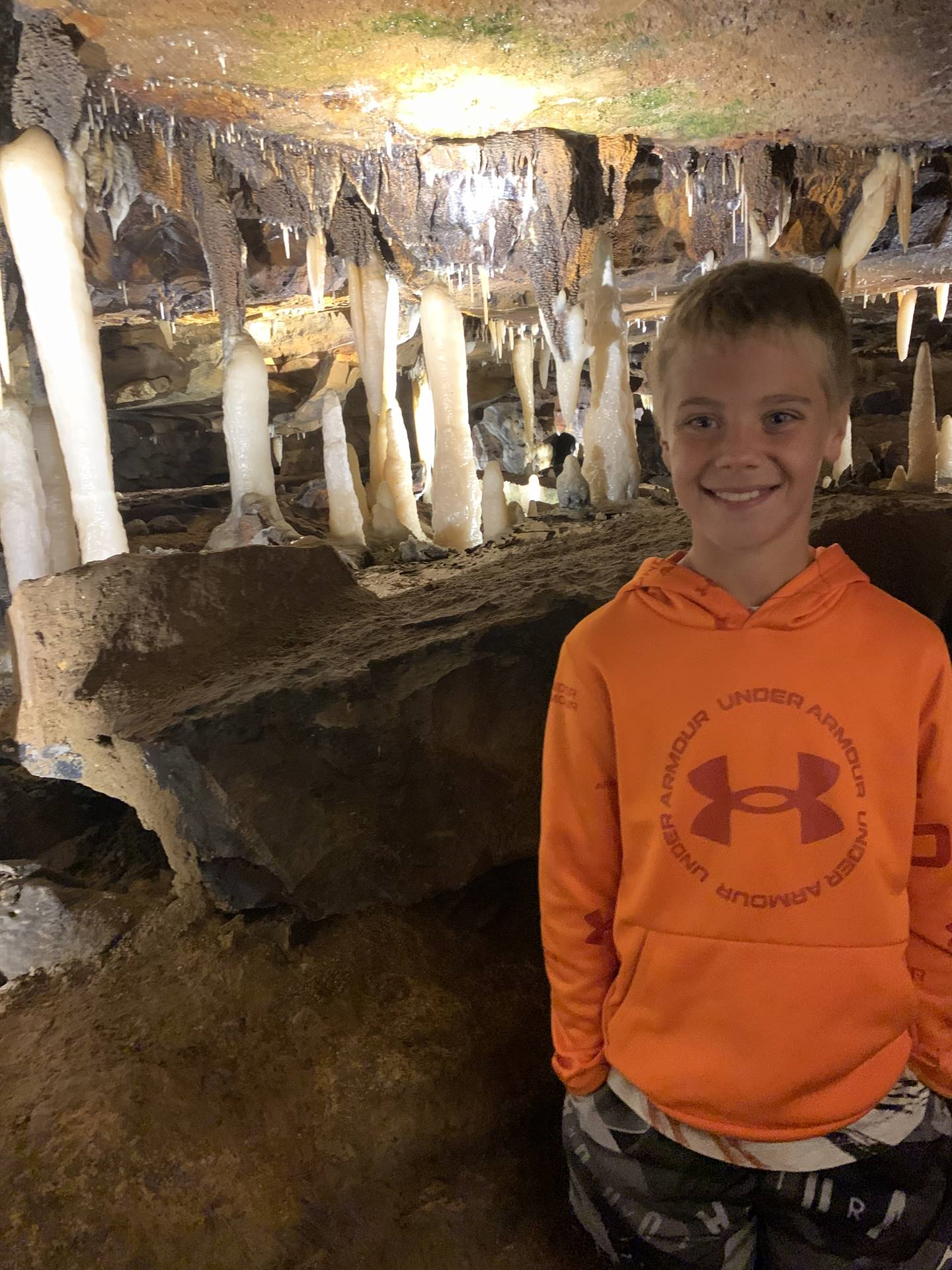 Ohio Caverns field trip, fossils and student