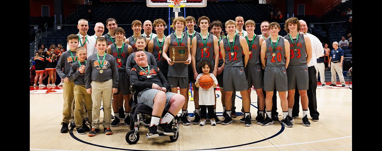 Boys Basketball DIV District Winner 