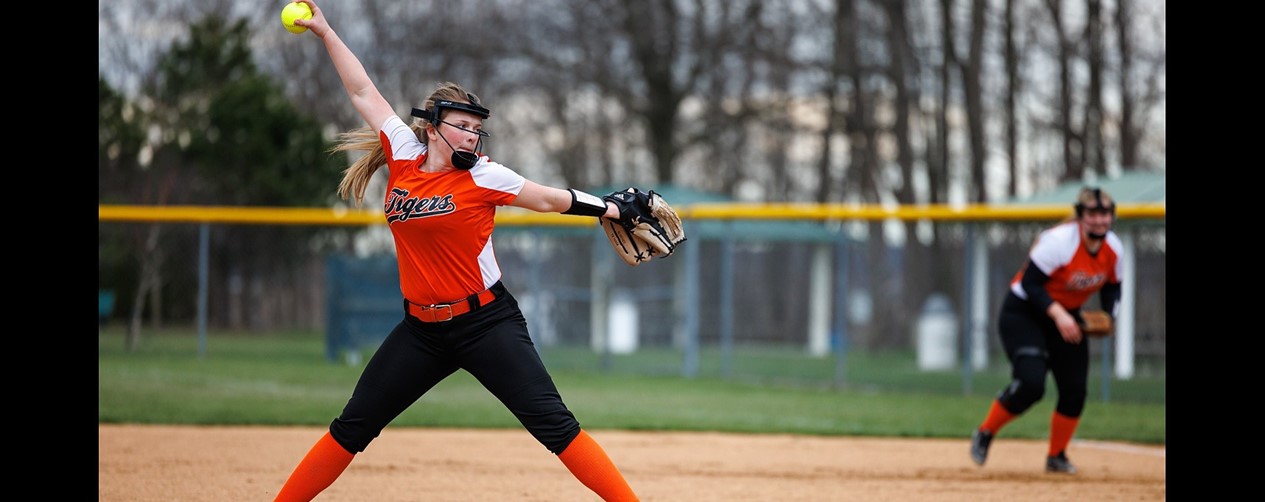 softball pitcher wind up
